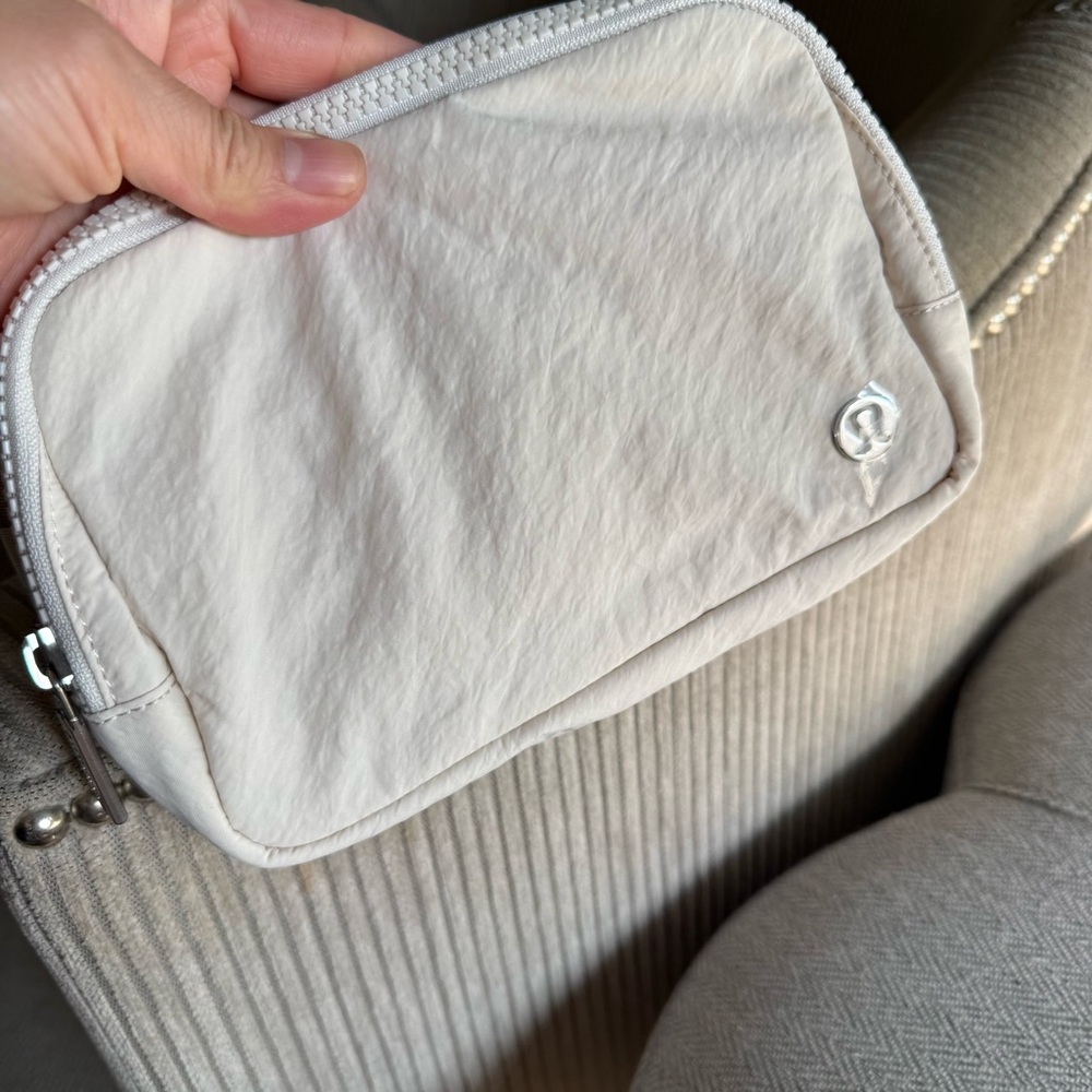NWT Lulu Lemon belt bag - Picture 2 of 5